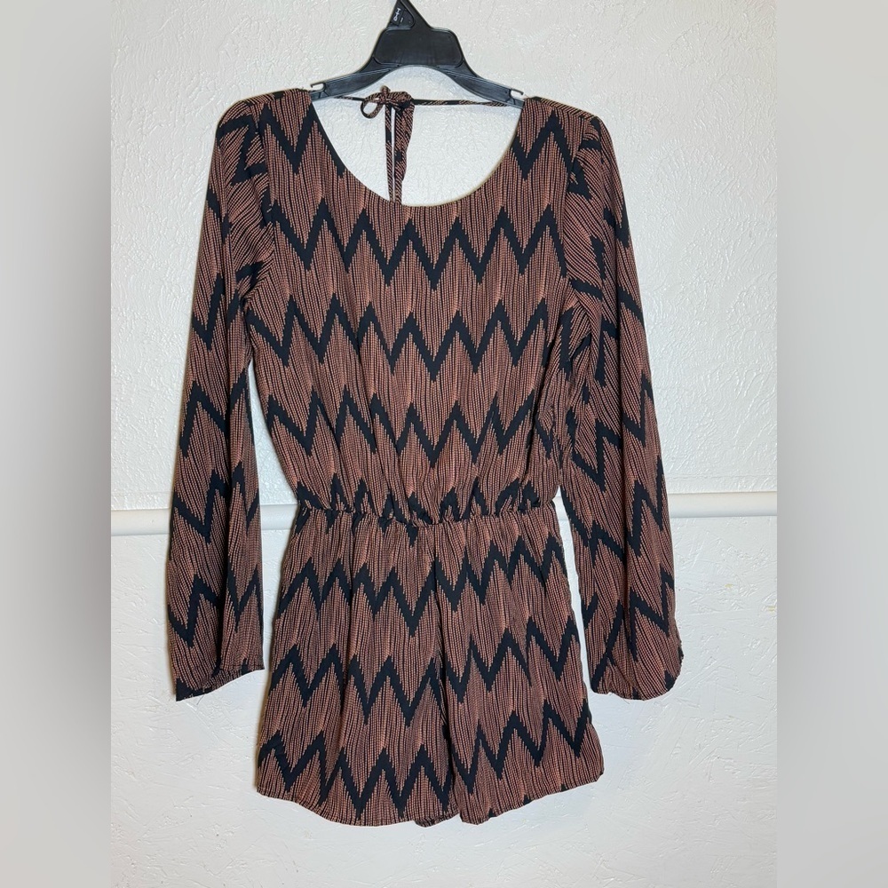 Sage Brown Black Chevon Open Back Romper Long Sleeve Elastic Waist Bell Sleeve M